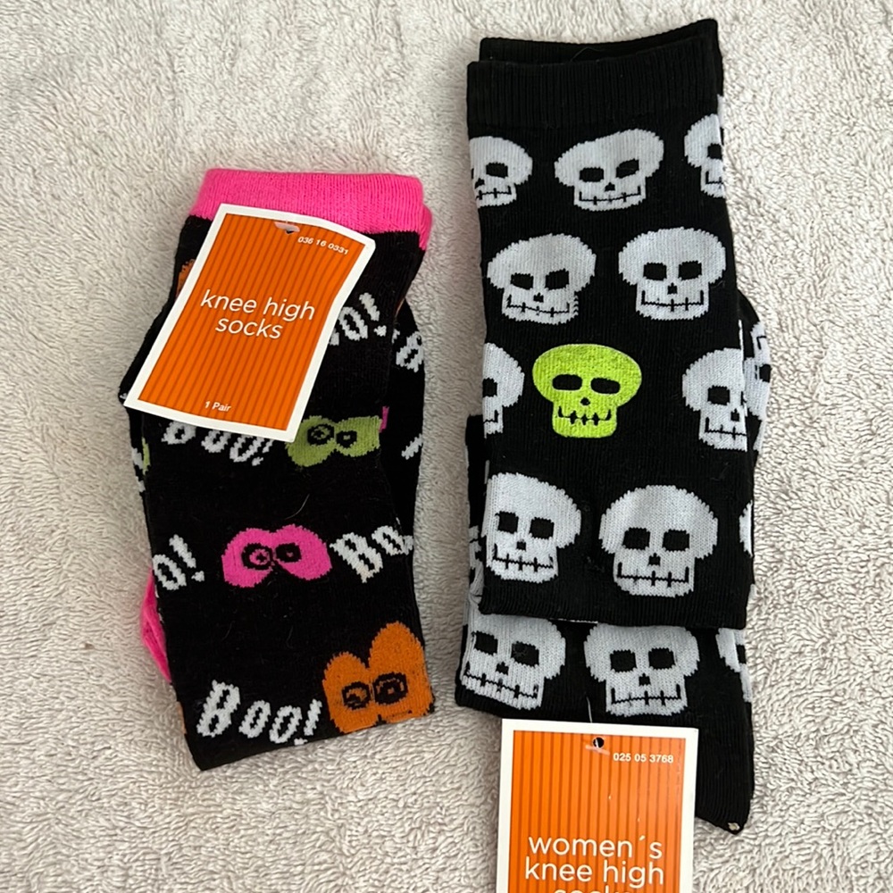 Cute Skull Colorful Knee High Socks (2 Pair)